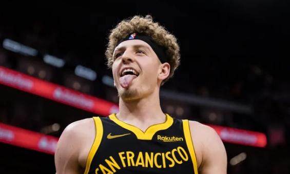 波杰下起三分雨彻底打疯 勇士大胜背后另藏野心